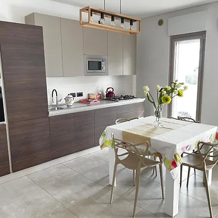Brezza Di Bari, Terrace & Free Parking, Family And Group By Leviora Collection * Bari