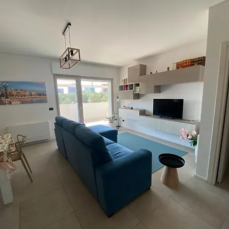 Brezza Di Bari, Terrace & Free Parking, Family And Group By Leviora Collection * בארי