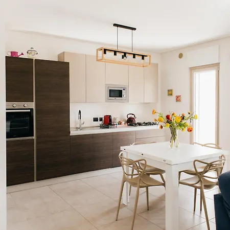 Brezza Di Bari, Terrace & Free Parking, Family And Group By Leviora Collection *