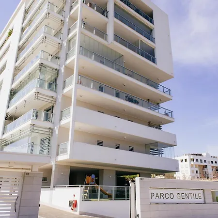 Brezza Di Bari, Terrace & Free Parking, Family And Group By Leviora Collection