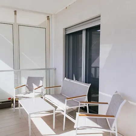 Brezza Di Bari, Terrace & Free Parking, Family And Group By Leviora Collection