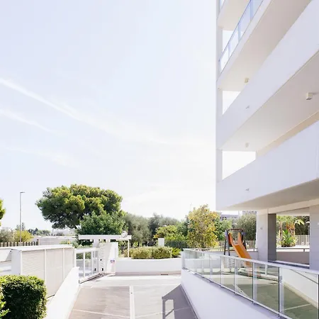 Brezza Di Bari, Terrace & Free Parking, Family And Group By Leviora Collection Apartamento Bari
