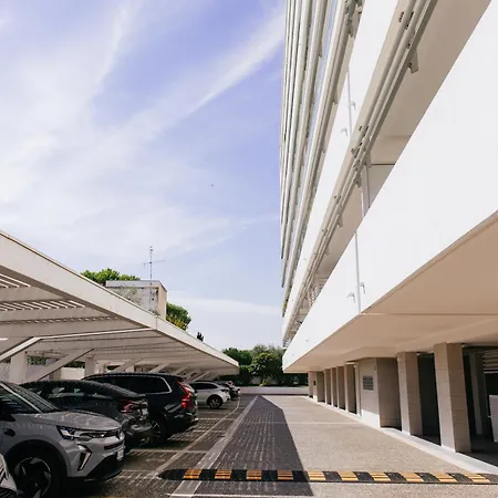 Apartamento Brezza Di Bari, Terrace & Free Parking, Family And Group By Leviora Collection