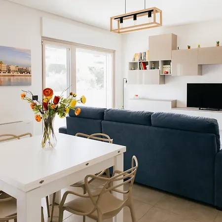 Brezza Di Bari, Terrace & Free Parking, Family And Group By Leviora Collection * Bari