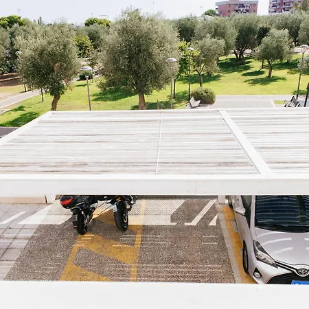 Brezza Di Bari, Terrace & Free Parking, Family And Group By Leviora Collection Apartamento Bari