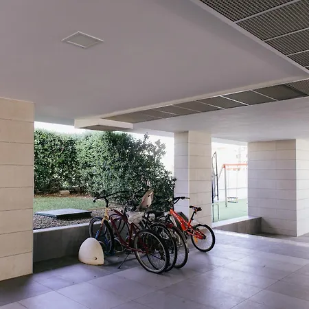 Brezza Di Bari, Terrace & Free Parking, Family And Group By Leviora Collection Bari